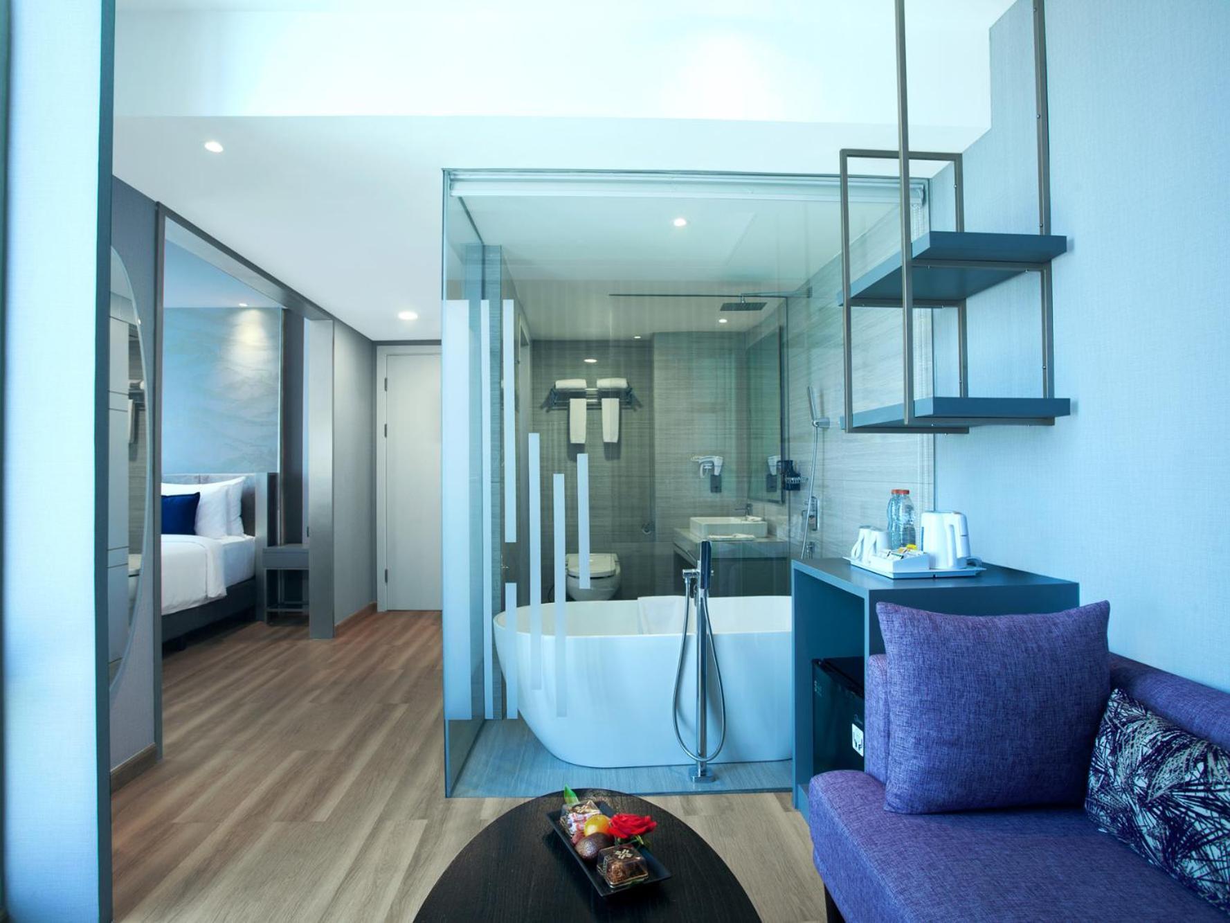 Platinum Hotel Tunjungan Surabaia Exterior foto